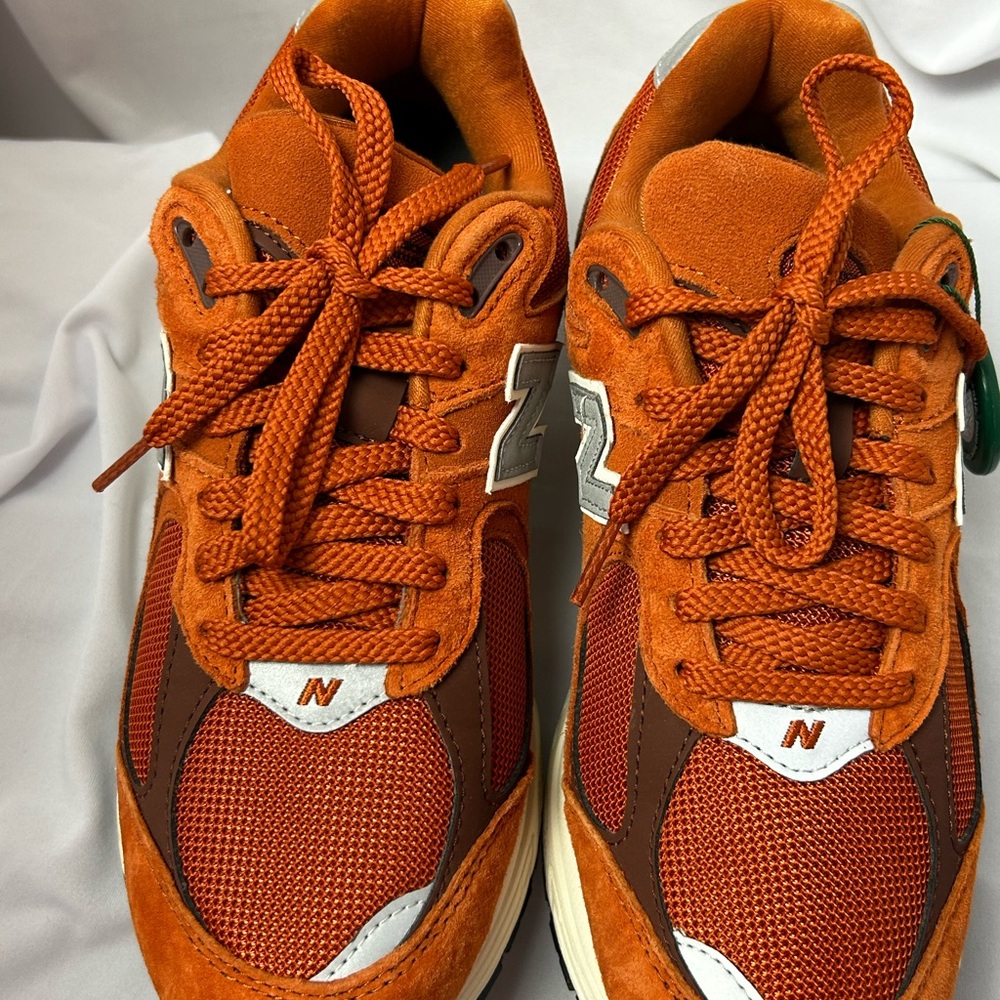 New Balance 2002R ‘Orange Suede’ – Men’s Size 6.5 – New